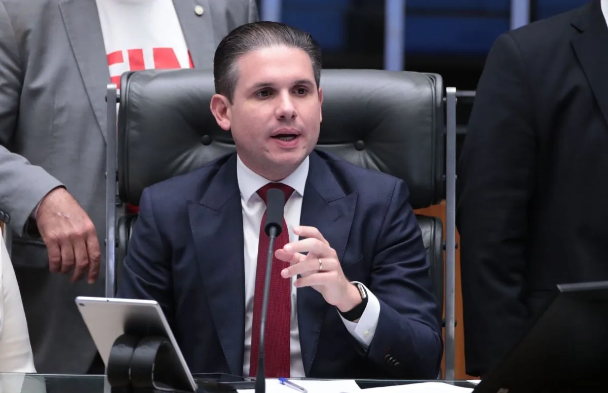Votação sobre escala de trabalho define futuro da Câmara