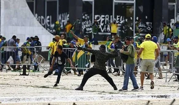 Associação cobra aplicação de lei que reduz penas por atos em Brasília