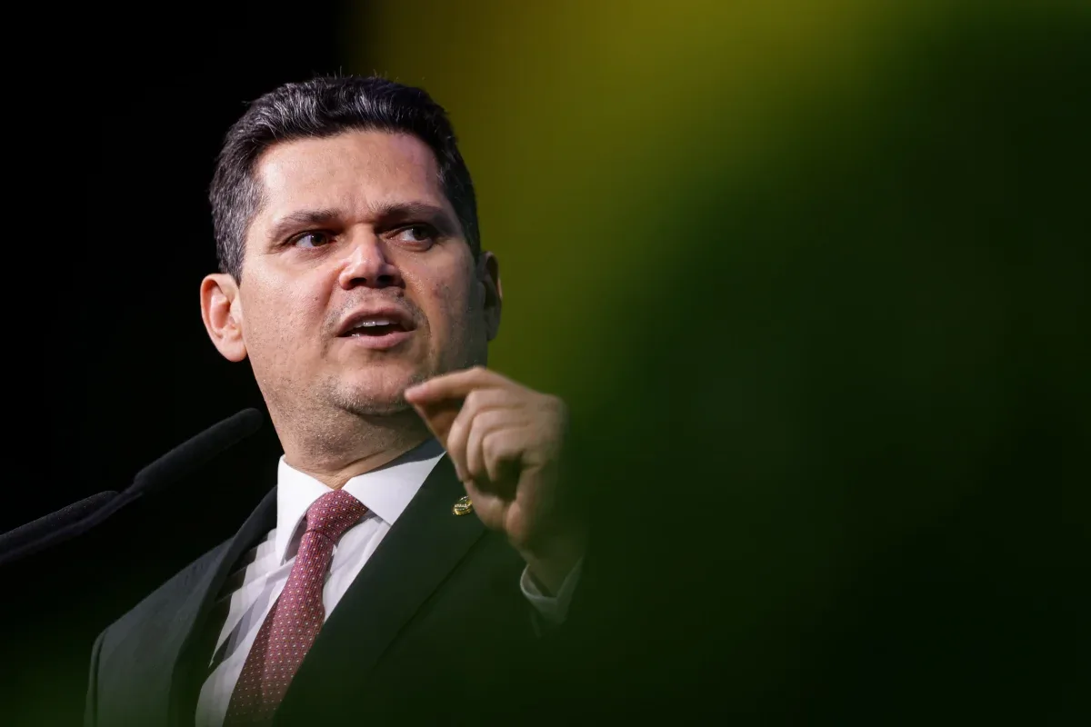 Acusação aponta repasse de R$ 155 milhões de Daniel Vorcaro a Davi Alcolumbre