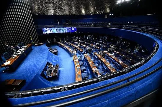 Senado debate sobre o fim da escala 6x1 e autonomia do Banco Central